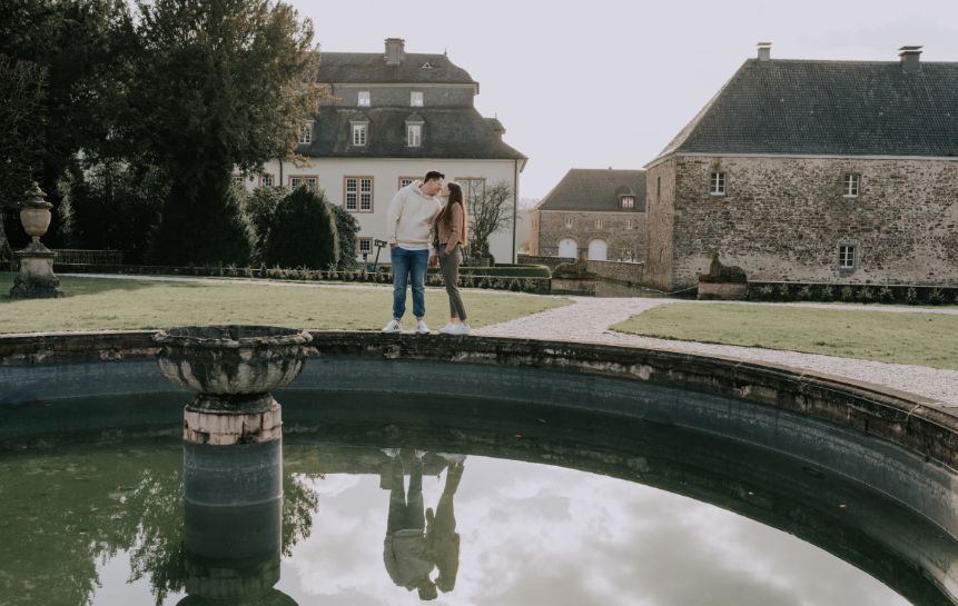 Doreen Kühr / Hochzeitsfotografie und Paarfotografie / Fotoshooting auf Schloss Ehreshoven